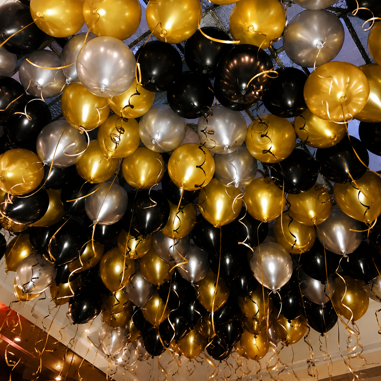 100 Gold,Silver and Black Balloons for Ceiling