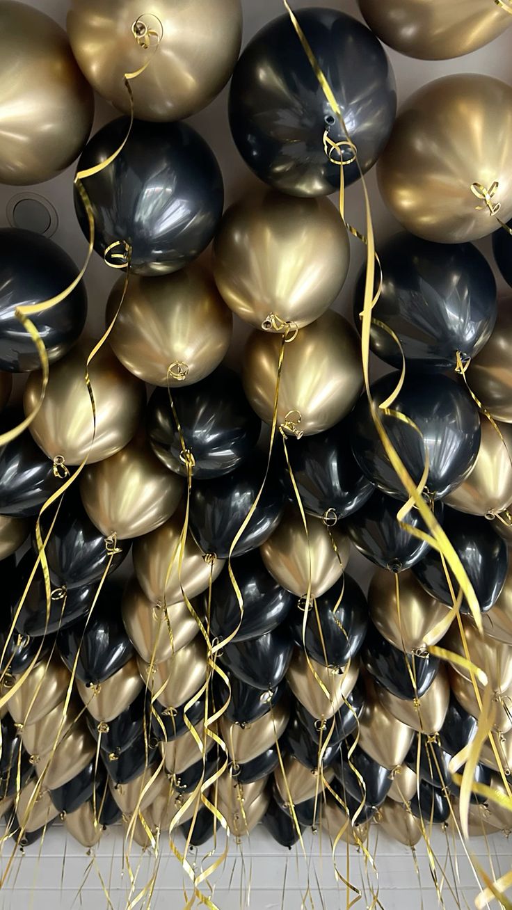 Onyx Black & Chrome Gold Balloon Ceiling